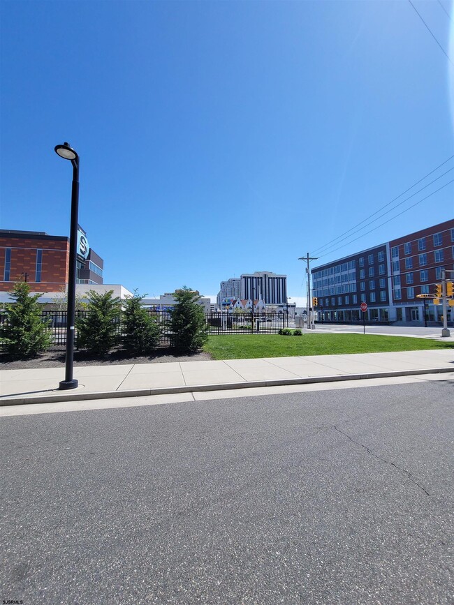 Building Photo - 3801 Atlantic Ave