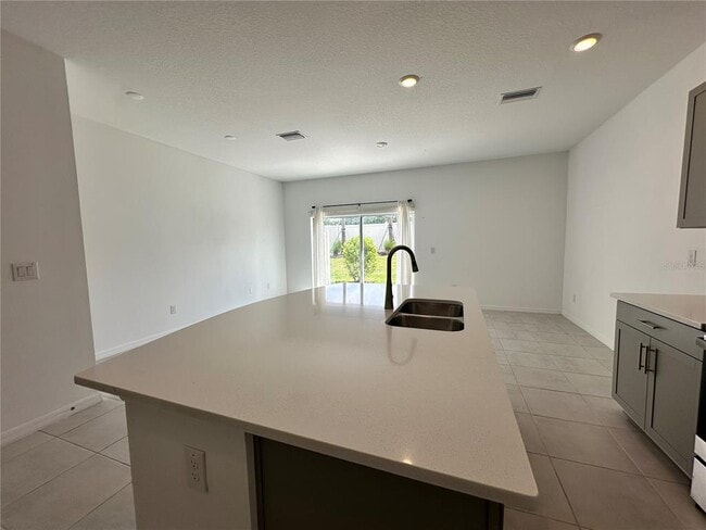 Building Photo - 2408 Paravane Wy
