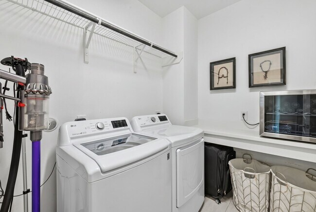 Building Photo - 1423 Biondo Way