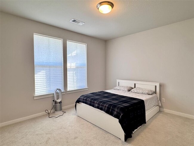 Building Photo - 2213 Nightjar Song Dr