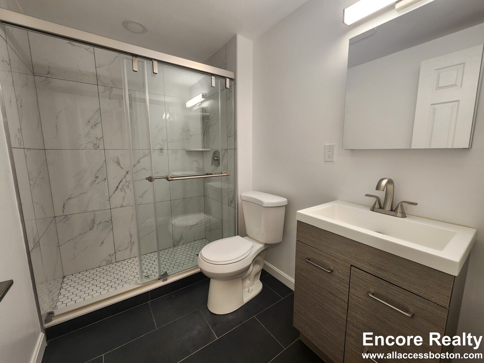 Building Photo - 24 Queensberry St