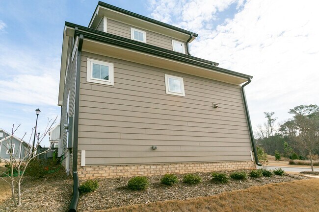 Building Photo - Beautiful 3 Bed/2.5 bath cottage in Chatham Park Available early September