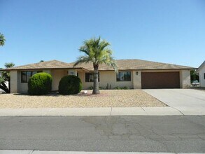 Building Photo - Great Home in Retirement  Community Furnished Vacation Rental