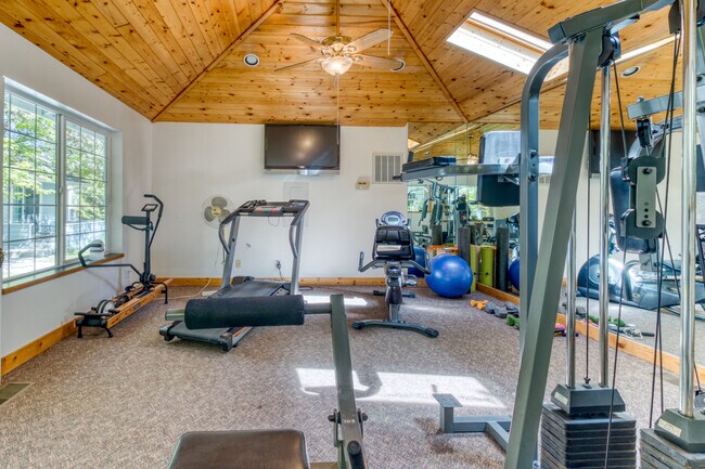 Gym - 1923 NE Derek Dr