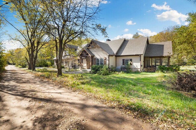 Building Photo - 4933 Trout Farm Rd