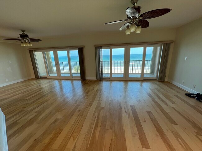 Building Photo - 995 N Highway A1A