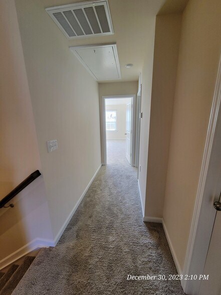 Building Photo - 5604 Preveza Pl