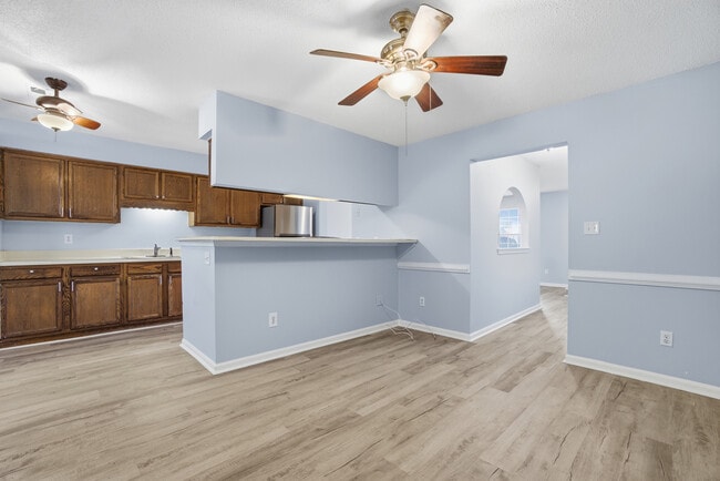 Building Photo - 55 Treasure Key