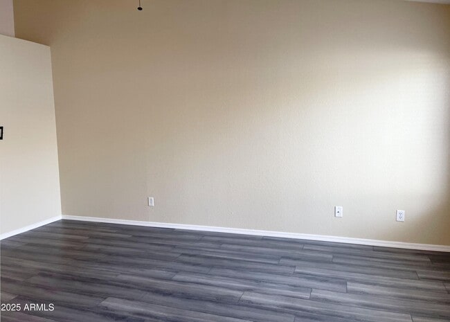 Building Photo - 6926 W Via Del Sol Dr