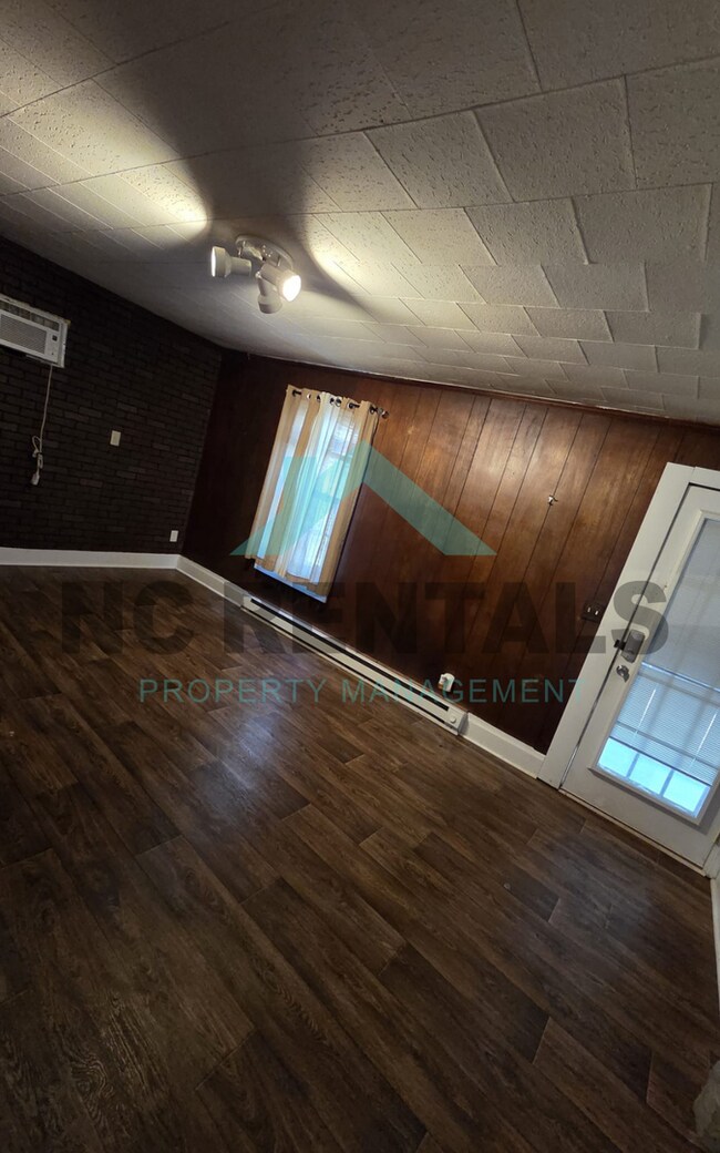 Building Photo - 3716 Dawson Ave