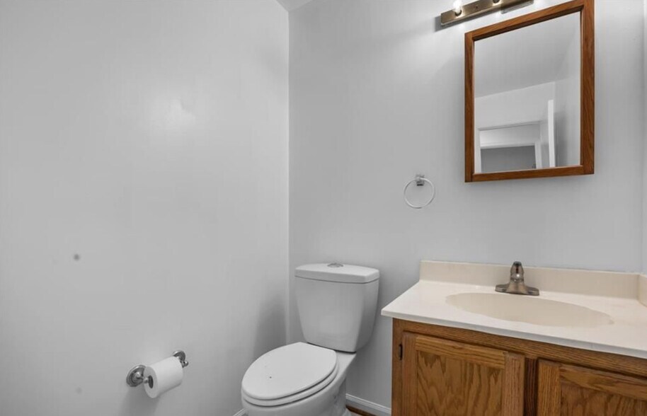 Building Photo - 264 Ferdinand Cir
