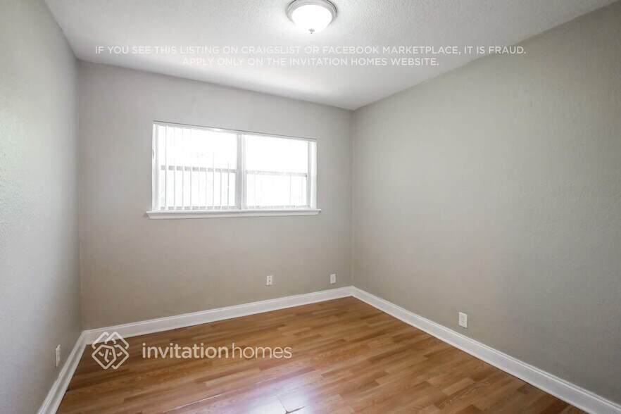 Building Photo - 761 W Dayton Cir