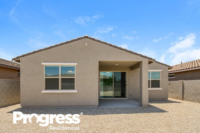 Building Photo - 14446 W Hackamore Dr.