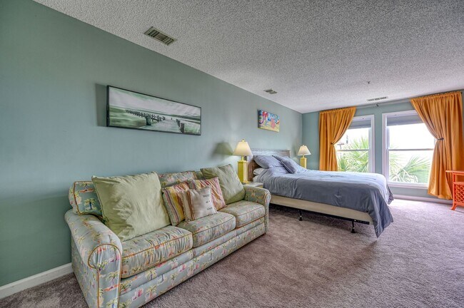 Building Photo - Villa Capriani 204B @ 790 New River Inlet Rd