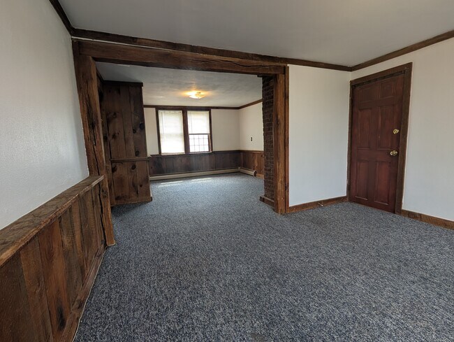 Building Photo - 73 Park Ave