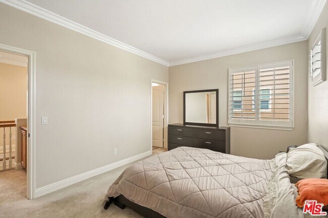 Building Photo - 1230 Wisteria Ave
