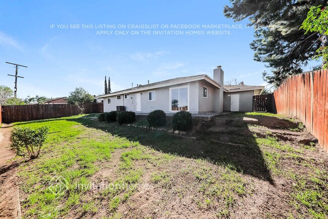 Building Photo - 321 W Hacienda Dr