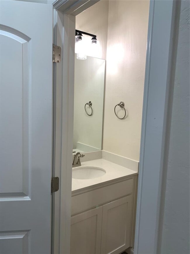 Building Photo - 3341 Enclave Pl