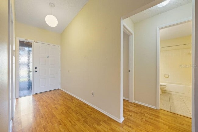 Building Photo - 4071 Shoreside Cir