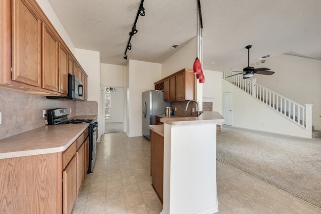 Building Photo - 3018 Blue Jay Ln