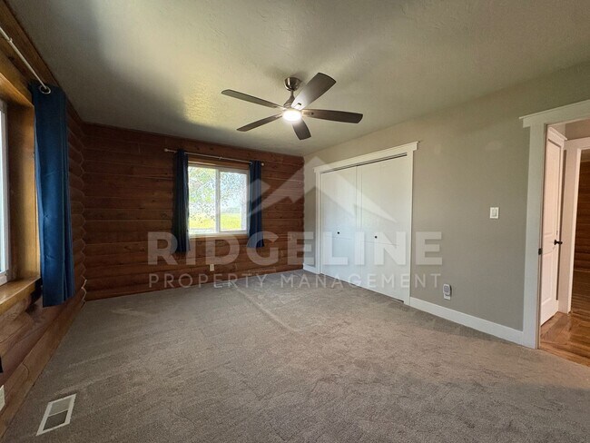 Building Photo - 948 N 900 E