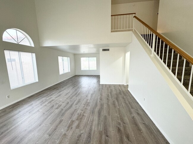 Building Photo - Stunning 4 Bedroom/2.5 Bath Home in Ahwatukee