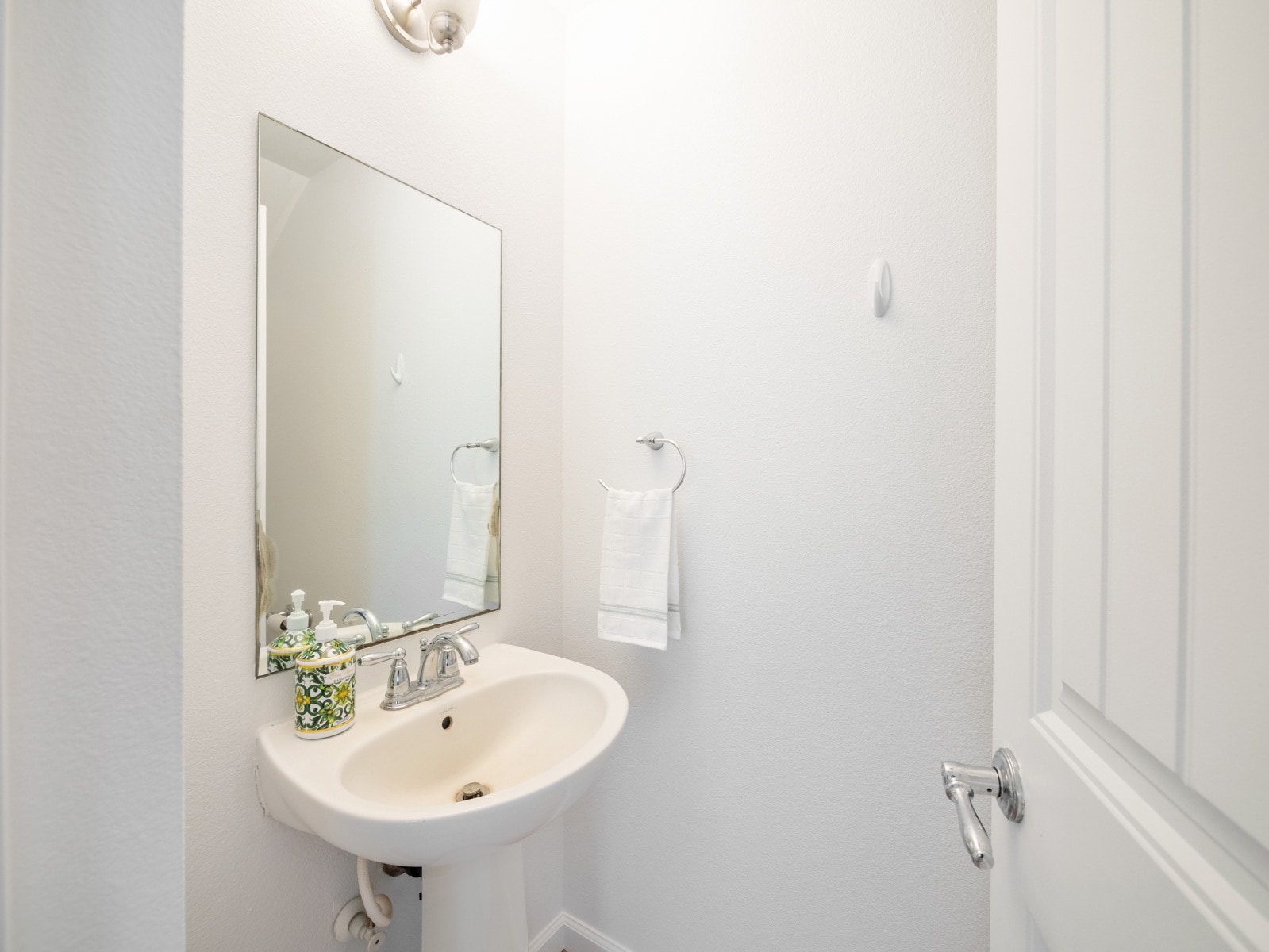 Building Photo - 1020 Kakala St