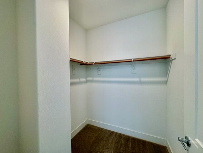 Building Photo - 45128 Warm Springs Blvd