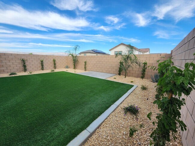 Building Photo - 35770 McCarthy St