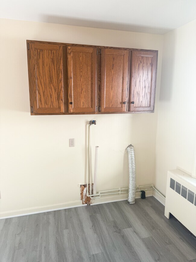 Building Photo - 47Church St-