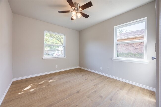 Building Photo - 103 Hillcrest Dr