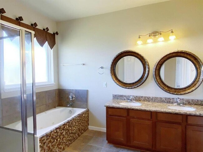 Building Photo - 8803 E Windhaven Terrace Trail