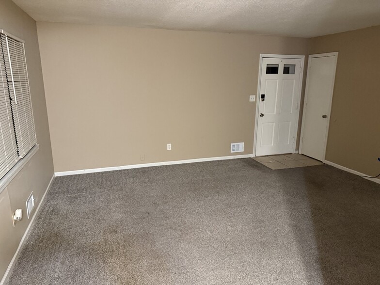 Building Photo - 11610-11612 E Ivanhoe Ct