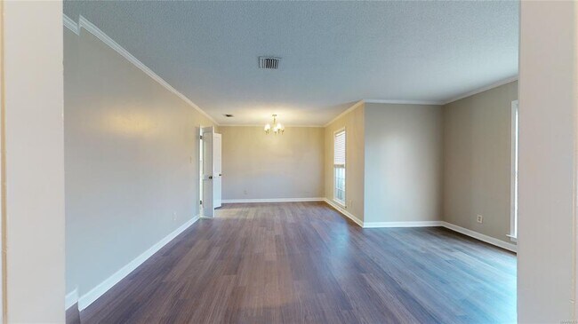 Building Photo - 1806 Heatherton Dr