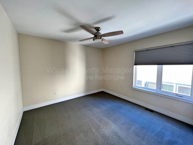 Building Photo - 2403 Bryant St