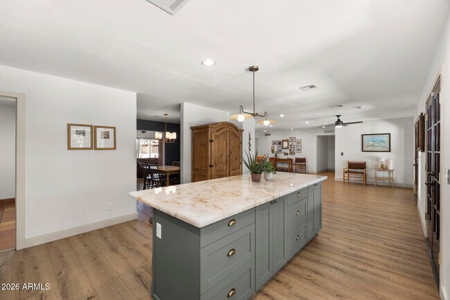 Building Photo - 5449 E Larkspur Dr
