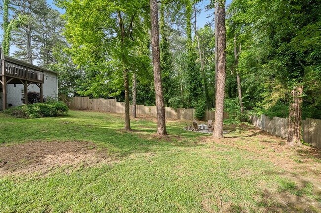 Building Photo - 3334 Romelie Dr