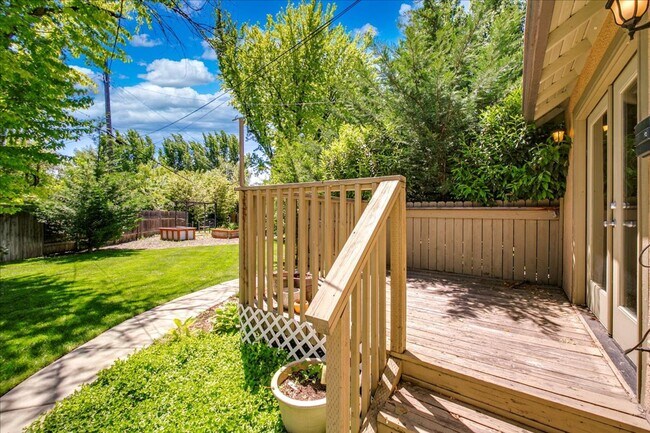 Building Photo - North End corner lot with garden and TONS ...