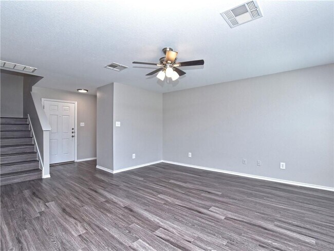 Building Photo - 1172 Shadow Creek Blvd