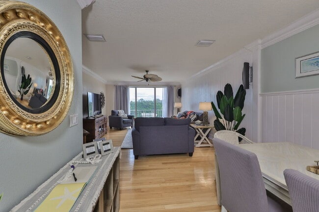 Building Photo - 1593 Pinellas Bayway S