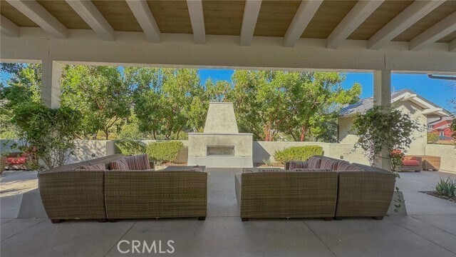 Building Photo - 92 Patria