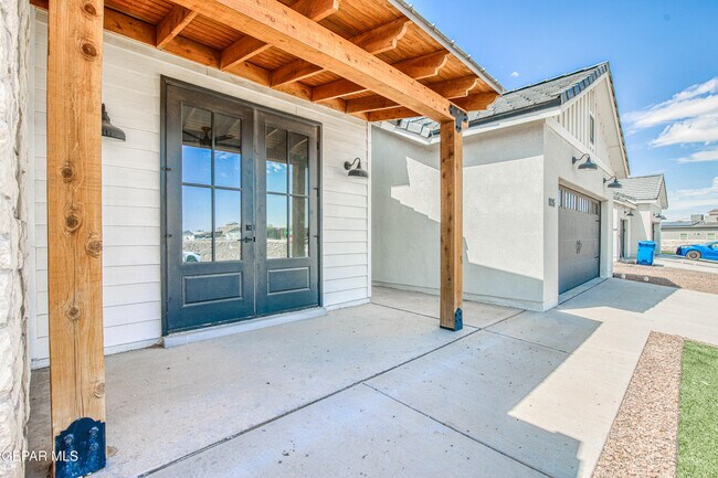 Building Photo - 805 Mormon Tea Dr