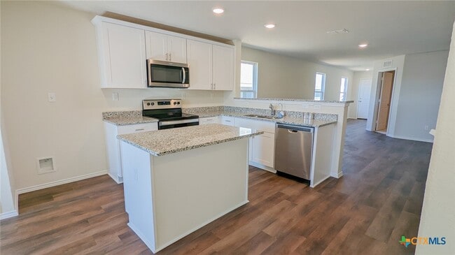 Building Photo - 521 Autumn Blaze
