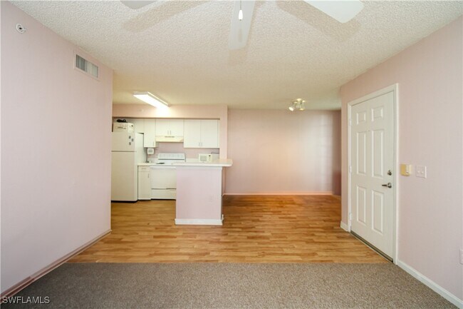 Building Photo - 1190 Wildwood Lakes Blvd