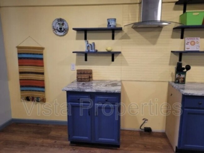 Building Photo - 40216
