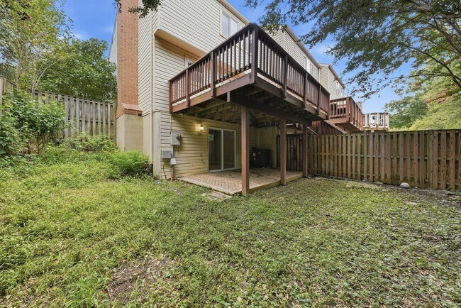 Building Photo - 14126 Red River Dr