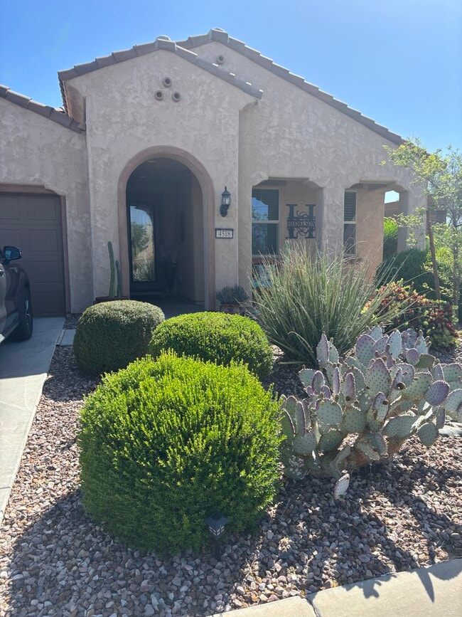 Building Photo - 4518 N Petersburg Dr