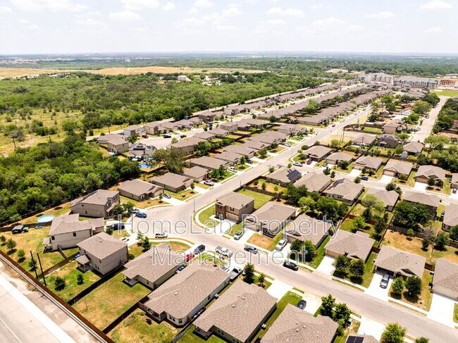 Building Photo - 5410 Coral Valley