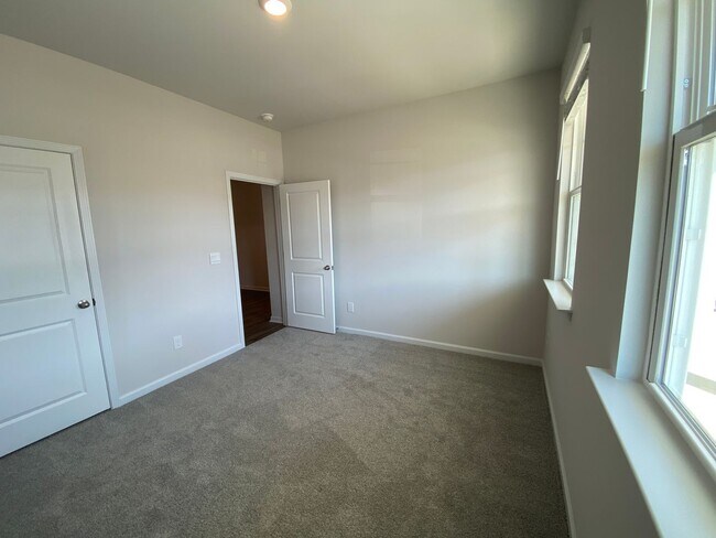 Building Photo - Brand new construction home in the desirable Brunswick Forest subdivision