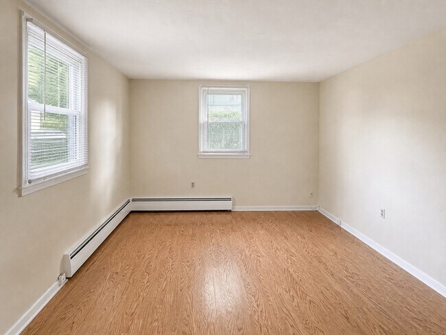 Building Photo - 128 Norfolk St